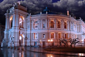 Руководство Одесской оперы обвиняют в уничтожении европейского спектакля