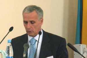 Азаров попросил Осауленко не искажать данные по инфляции