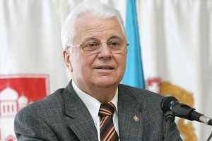 Кравчук висловив надію, що після Януковича Конституцію вже не мінятимуть