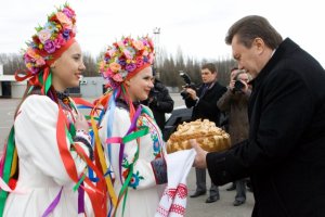 Українські жінки вважають за краще бачити президентом Януковича