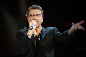 Джордж Майкл намерен вернуться на сцену
