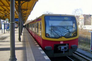 Попов пообещал к Евро-2012 запустить вокруг Киева электричку