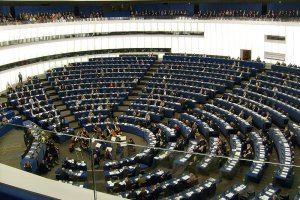 Европарламент призвал ЕС официально признать ливийскую оппозицию