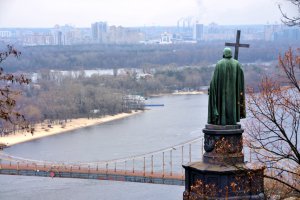 В Киеве президентский рейтинг Тимошенко вдвое выше, чем у Януковича