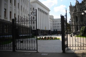 Соболев уверен, что «переставлять стулья» в АП начали из-за падения рейтингов