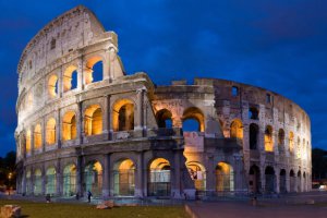 Берлускони передал Колизей в частные руки