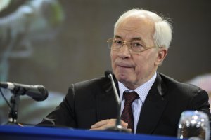 Азаров сделал Табачнику строгое предупреждение