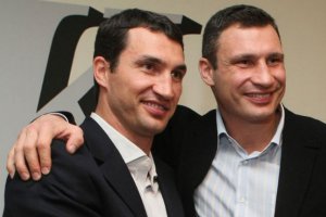 Брати Клички визначилися із суперниками