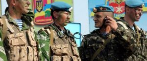 Украинских миротворцев оставят в «горячих точках» до июля