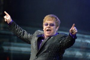 Концерт Элтона Джона и Queen на Майдане Независимости собрал 100 тыс. зрителей (видео)