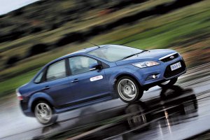 Вчені придумали спосіб зарядки автомобіля від асфальту