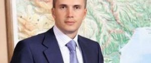Старший син Януковича відбирає в Ахметова звання 