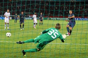 Лига чемпионов: «Динамо» разгромно проиграло французам 1:4 (ВИДЕО)