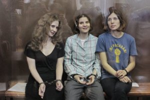 Pussy Riot попросили не отправлять их в колонию