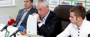 Власник «Карпат» передав клуб уболівальникам, попросивши шукати гроші самостійно