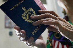 Кубинцы получат право на свободный выезд за границу