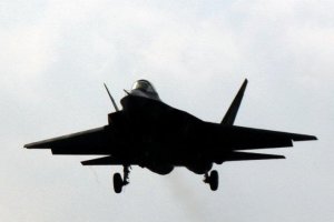 Китай випробував ще один винищувач п'ятого покоління, обігнавши в перегонах новітніх озброєнь Росію (ФОТО)