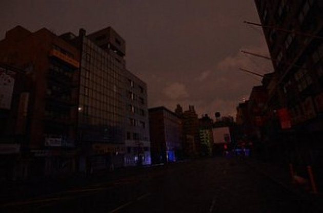 В Нью-Йорке без электричества остаются около 650 тыс. человек.