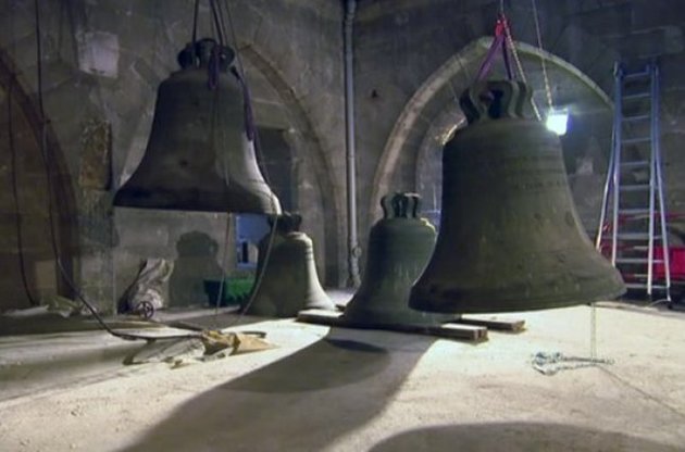 Старые колокола Нотр-Дама хотят заменить новыми