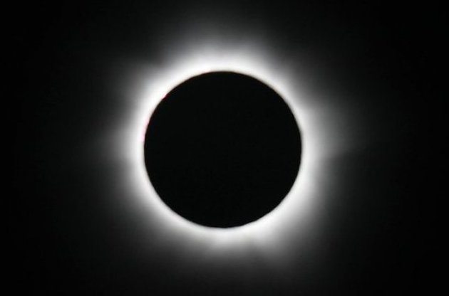 Єдине в цьому році повне затемнення Сонця тривало лише дві хвилини (ФОТО)