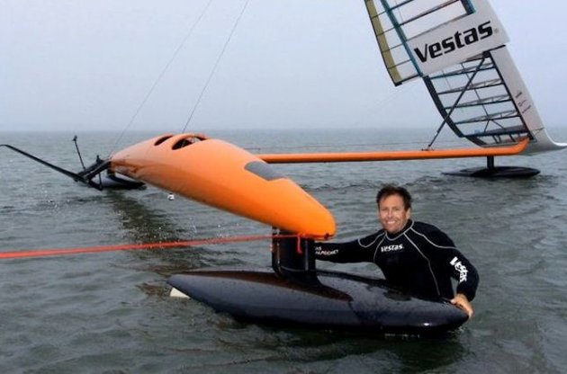 Парусник двигался со скоростью 100 км/ч - вдвое быстрее ветра