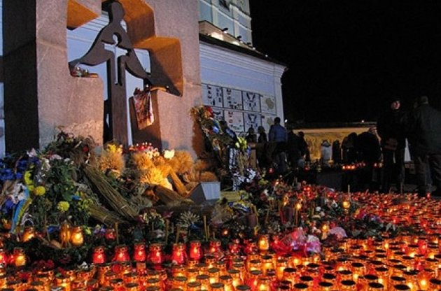 Україна вшанувала пам'ять жертв Голодомору загальнодержавною хвилиною мовчання