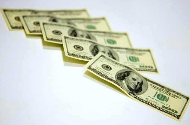 Україна «споживає» більше третини всього приросту доларової готівки у світі