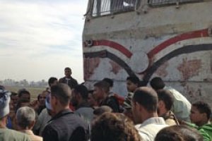 В Египте погибли 50 детей в столкновении поезда с автобусом. Министр транспорта подал в отставку