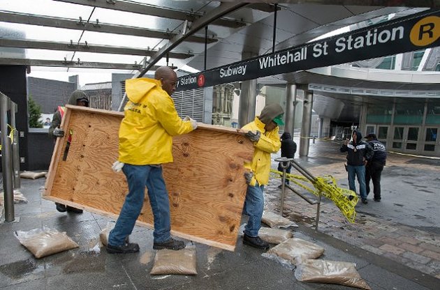 Мощный ураган унес жизни более ста человек в США; 43 из них погибли в Нью-Йорке