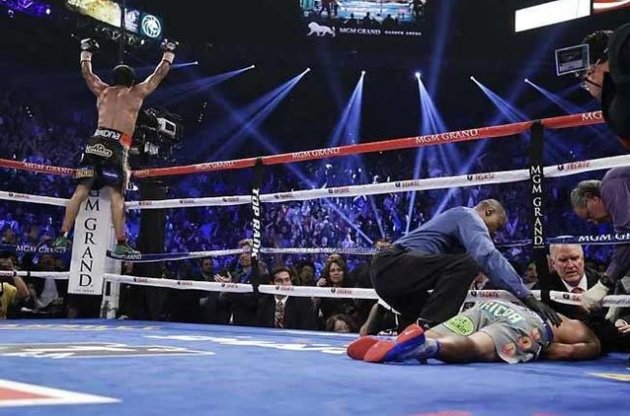 Маркес нокаутировал Пакьяо в бою за пояс "боксера десятилетия"