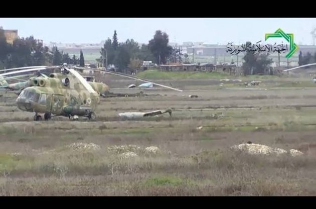 Сирийские повстанцы штурмовали авиабазу в прямом эфире