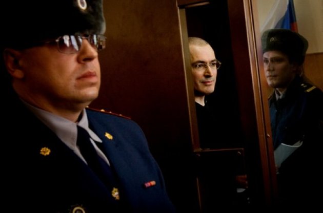 Прокуратура попросила освободить Ходорковского на два года раньше