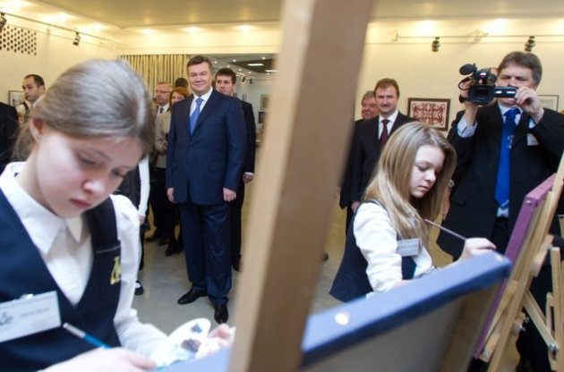 Янукович оголосив 2013 рік - роком дитячої творчості