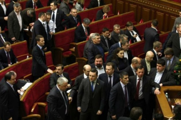 Оппозиция продолжает блокирование