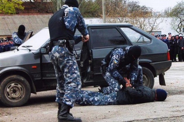 Каждую третью разоблаченную в Крыму банду "крышевали" депутаты