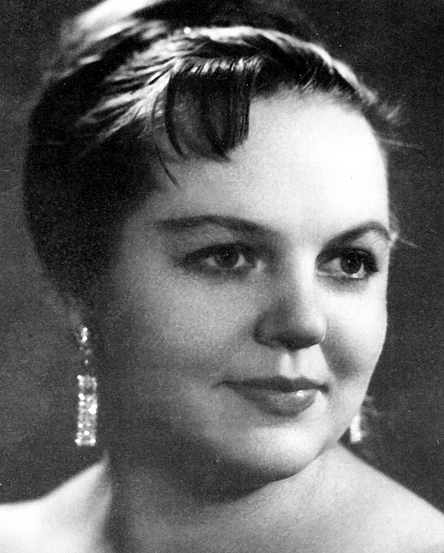 Народна артистка України
Лариса Остапенко —
дружина Олександра Білаша Народна артистка України
Лариса Остапенко —
дружина Олександра Білаша