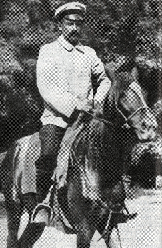 Во время экспедиции в Среднюю Азию
(август 1899 г.) Во время экспедиции в Среднюю Азию
(август 1899 г.)