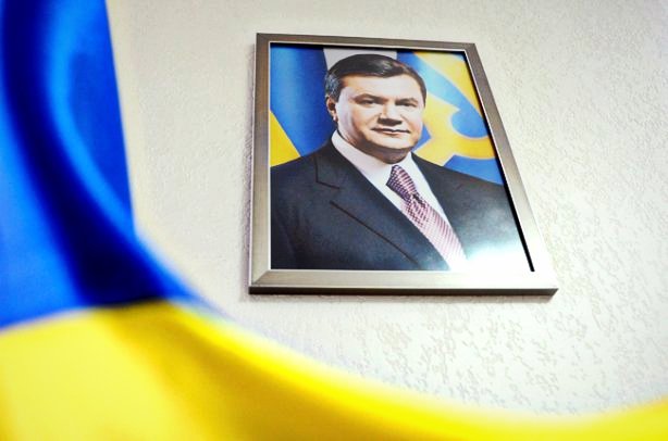Портрет Януковича повинен бути в рамочці