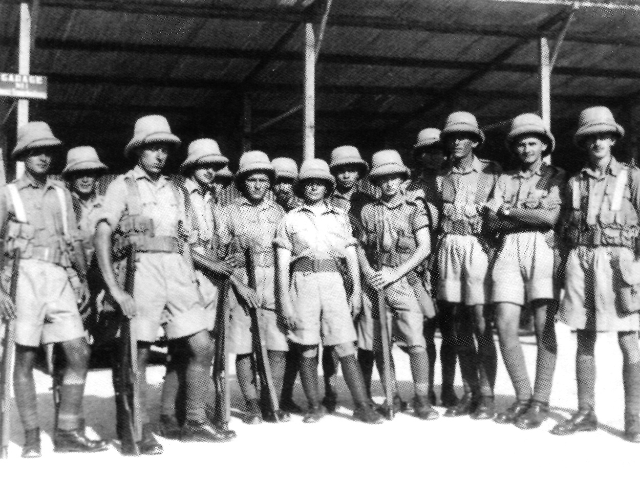 Ежи Гедройц - первый слева. Палестина. 1941