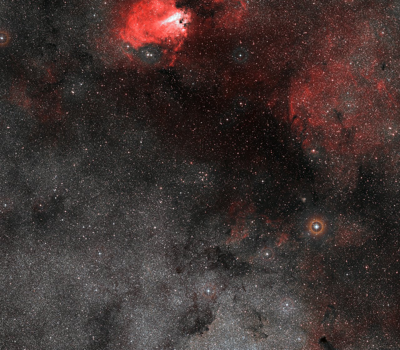 Астрономы получили снимок звездного скопления Мессье 18