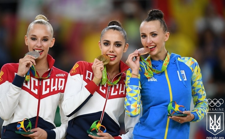 Ганна Різатдінова (праворуч) Ганна Різатдінова (праворуч)