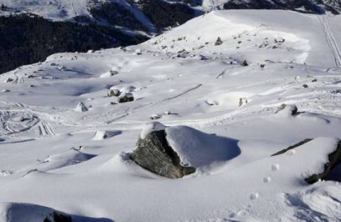 Один из камней, о который ударился Михаэль Шумахер Один из камней, о который ударился Михаэль Шумахер