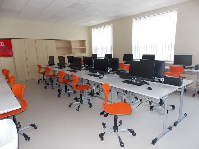 Над інтер'єрами здорово попрацював дизайнер