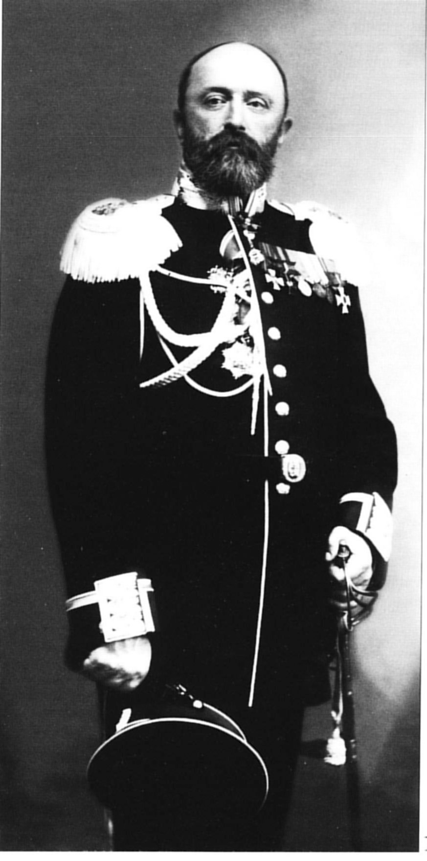 Командир «Варяга» капітан 1-го рангу Всеволод Руднєв Командир «Варяга» капітан 1-го рангу Всеволод Руднєв