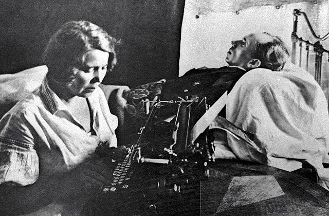 Николай Островский и его секретарь Николай Островский и его секретарь