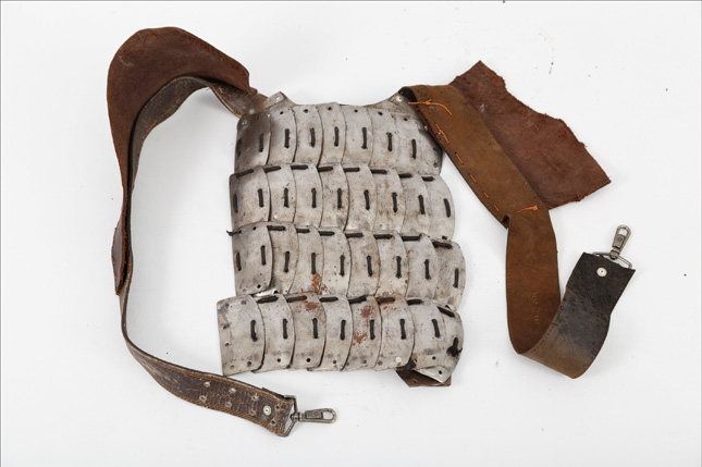 Самодельный «броник»-кольчуга
майдановца. Частное собрание,
2014