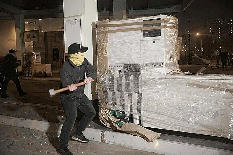 Удар по станції ОККО на вул. Ревуцького виявився ударом по всьому інвестиційному іміджу країни