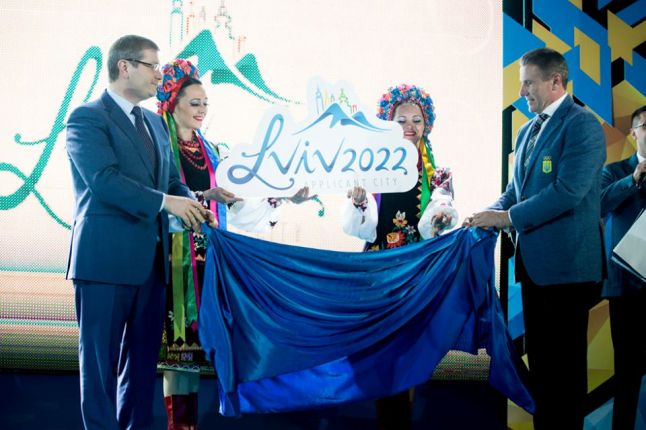 Логотип заявки презентовали во время проводов олимпийской сборной Украины на игры в Сочи Логотип заявки презентовали во время проводов олимпийской сборной Украины на игры в Сочи