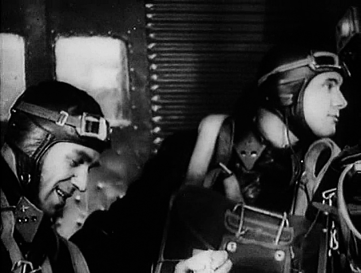Кадр из фильма «Глубокий рейд», 1938 г.