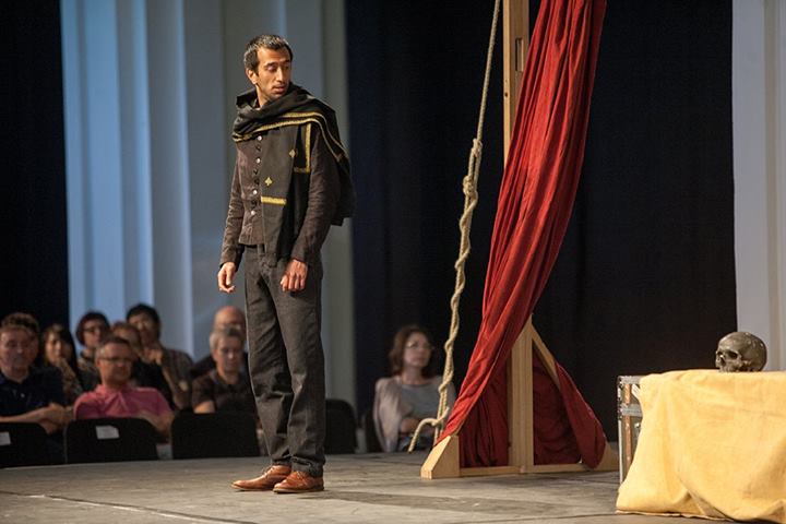 «Гамлет» (Шекспировский театр «Глобус» в Киеве)